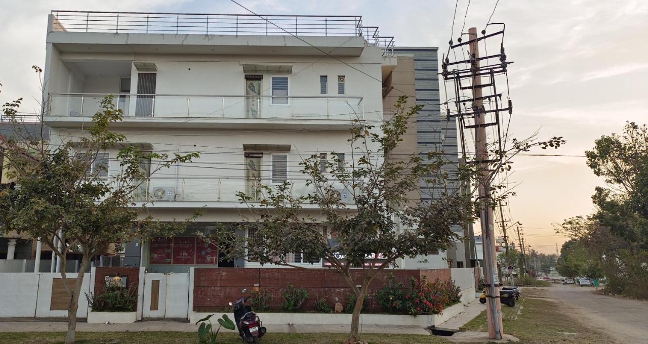 Sugamya Corner Guesthouse マイソール エクステリア 写真